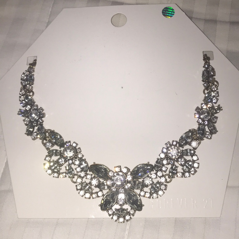 Statement necklace